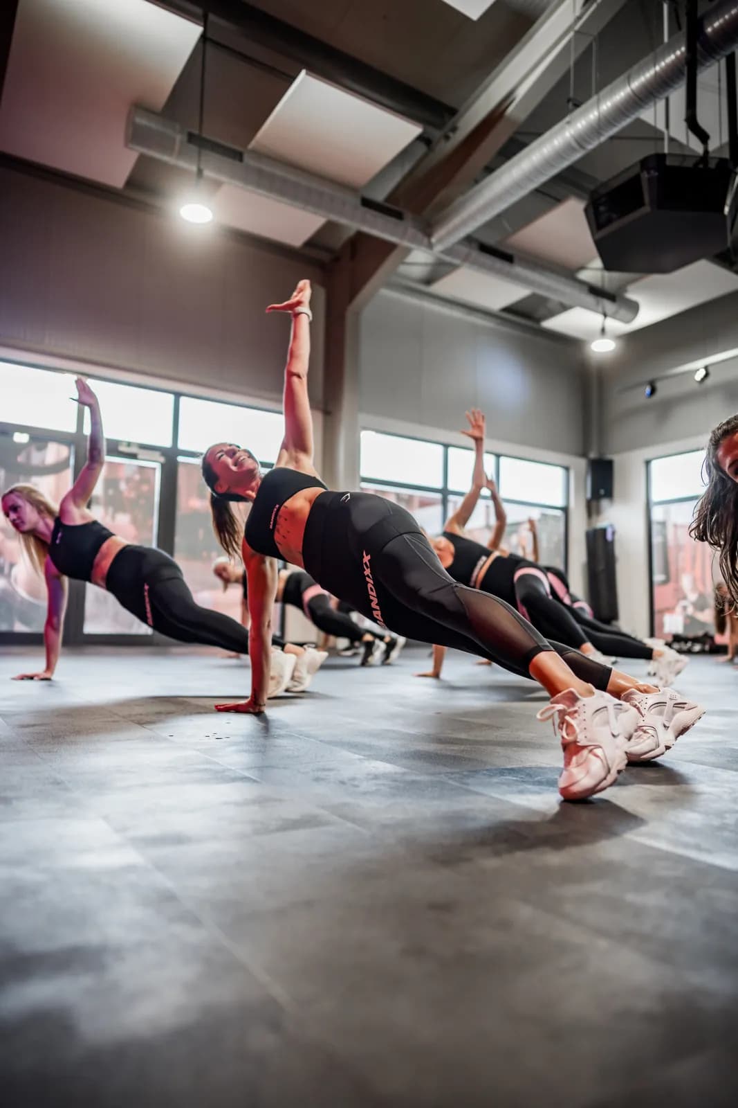 BANDIXX Kurs bei einer Plank-Übung