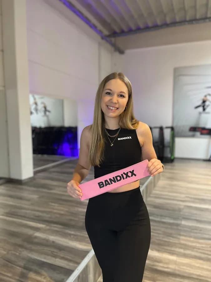 BANDIXX Trainerin Nora